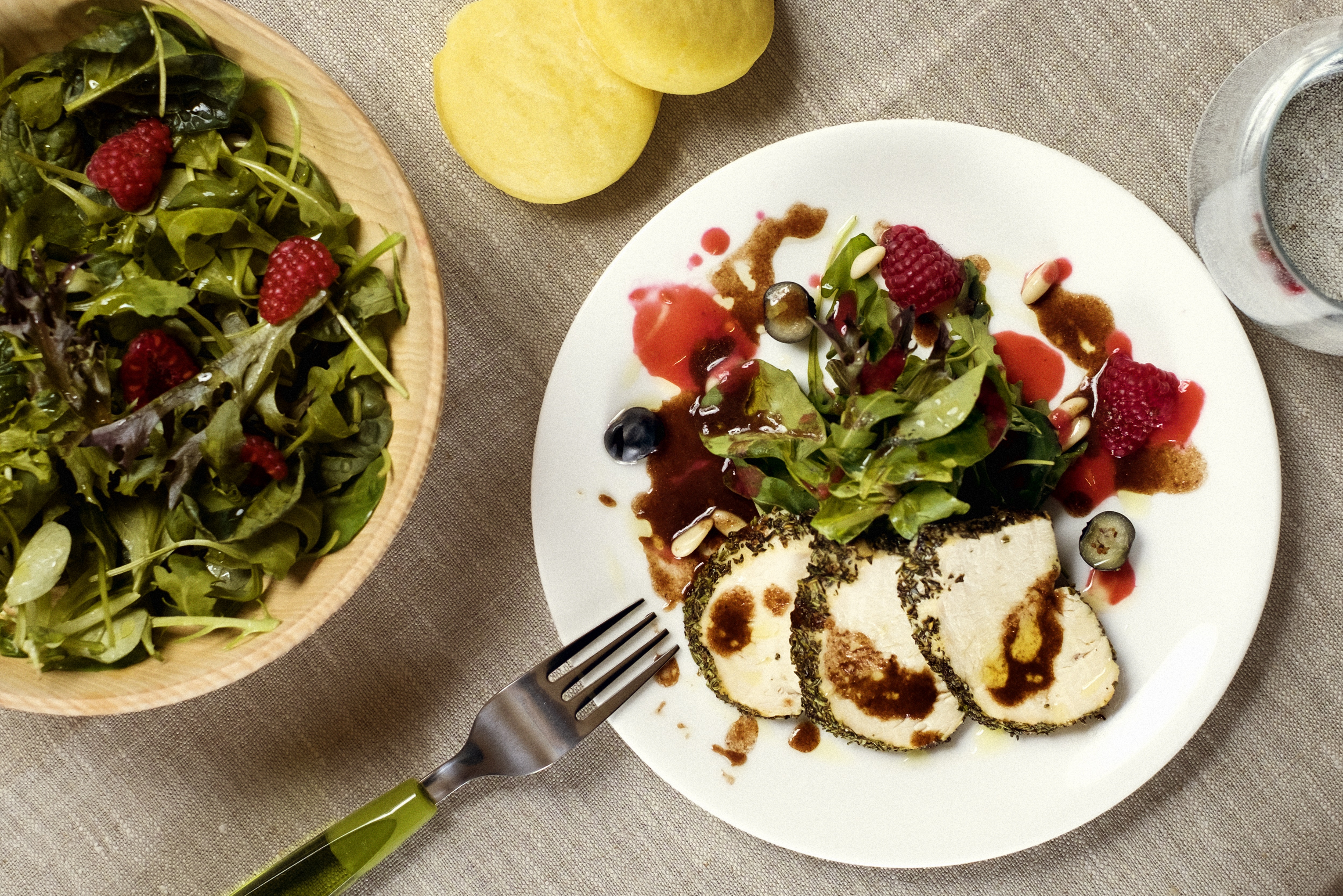 Salada de frango com frutos vermelhos e vinho Marsala - Bertazzoni